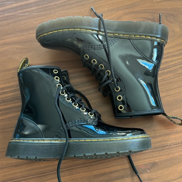 Dr. Martens ZAVALA Patent Leather Combat Boots – Black - size 6 - Picture 3 of 7